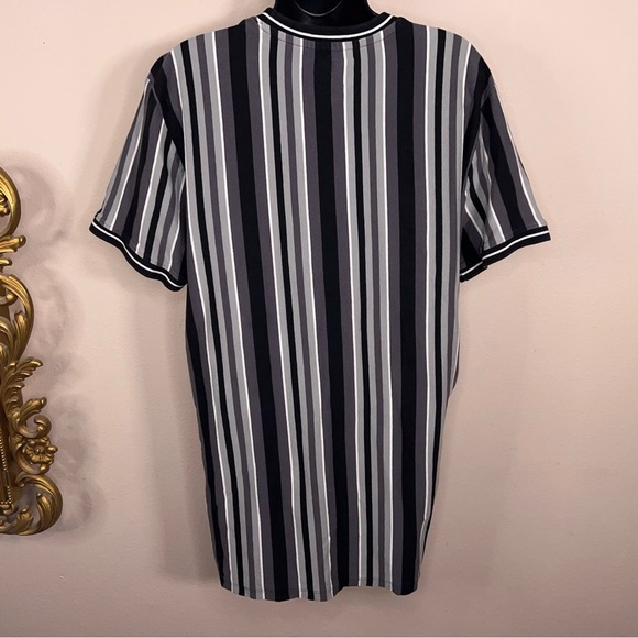 XL Grey Black White Striped Tee Womens Short Sleeve Cotton - Picture 5 of 14